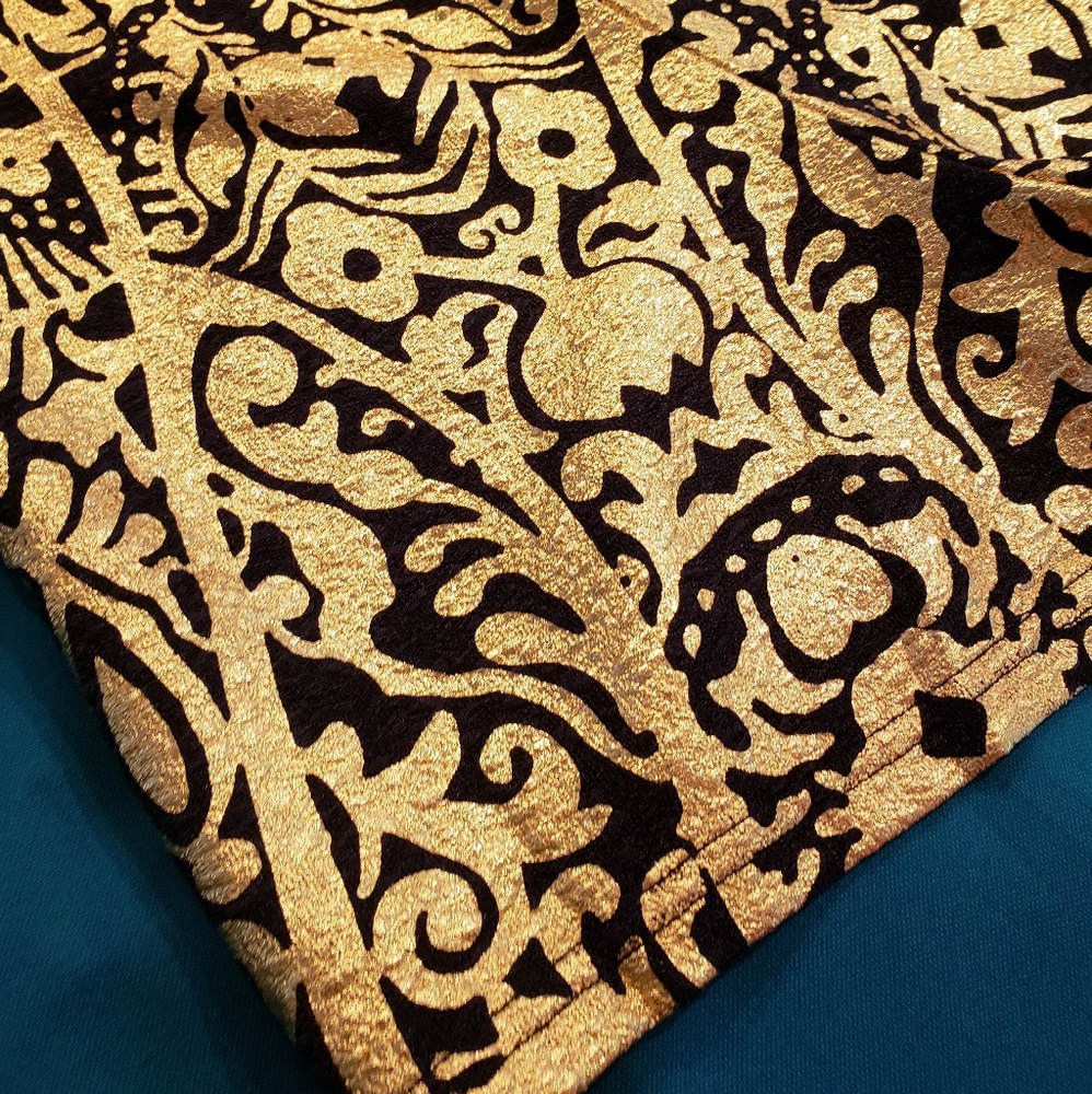 HoneyLee Black Gold Foil Shorts - Picture 3 of 5